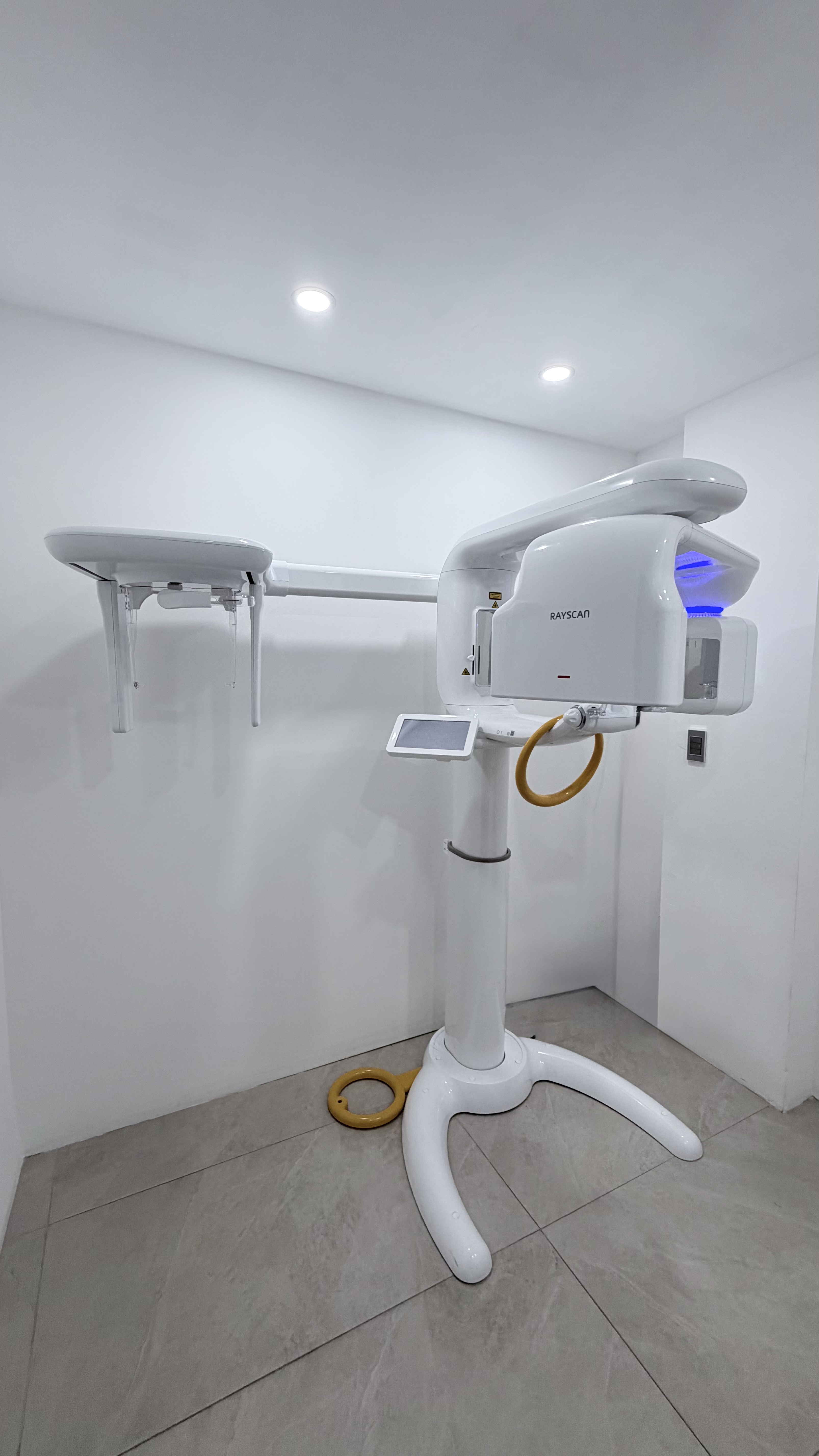 Tomógrafo panorámico RAYSCAN — RadioDent Pachuca